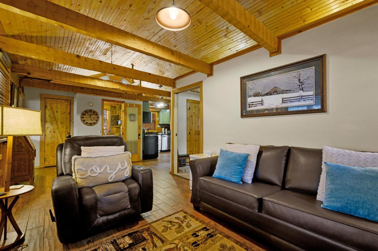 The Robins Nest With Hot Tub Villa Pigeon Forge Bagian luar foto