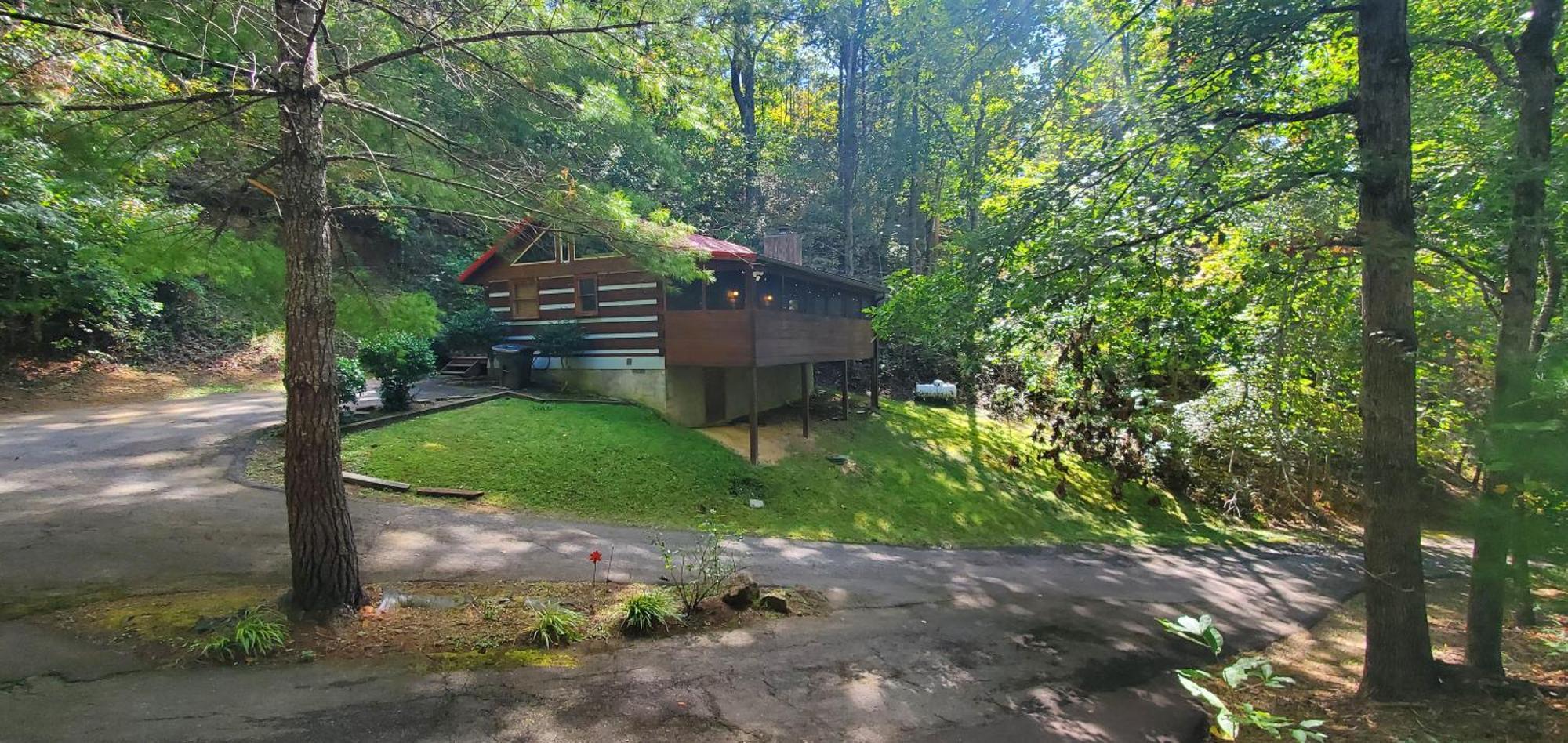 The Robins Nest With Hot Tub Villa Pigeon Forge Bagian luar foto